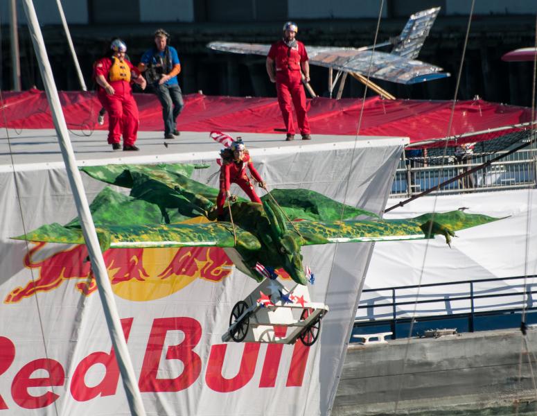 Daring pilot flies her dragon glider straight into SF Bay, Flugtag 2012