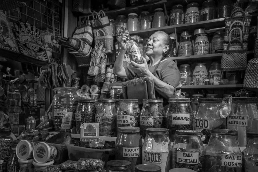Spice Lady, Mercado '20 de Noviembre,' Oaxaca, Mexico