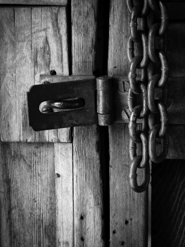 Gate lock