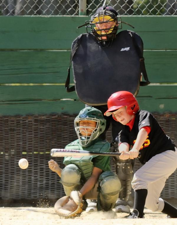 New Sport-Closed Eye Baseball