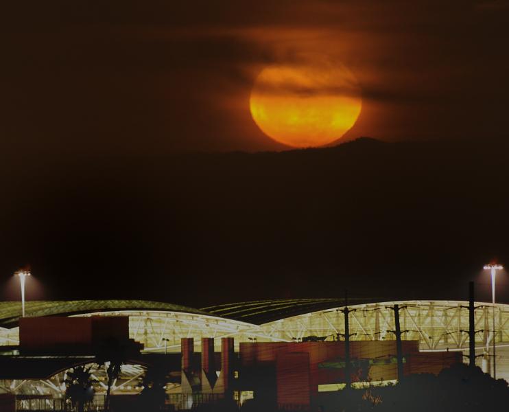 Moonrise over SFO