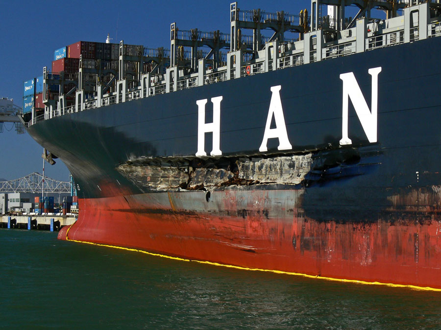 Cosco Busan shows her damage