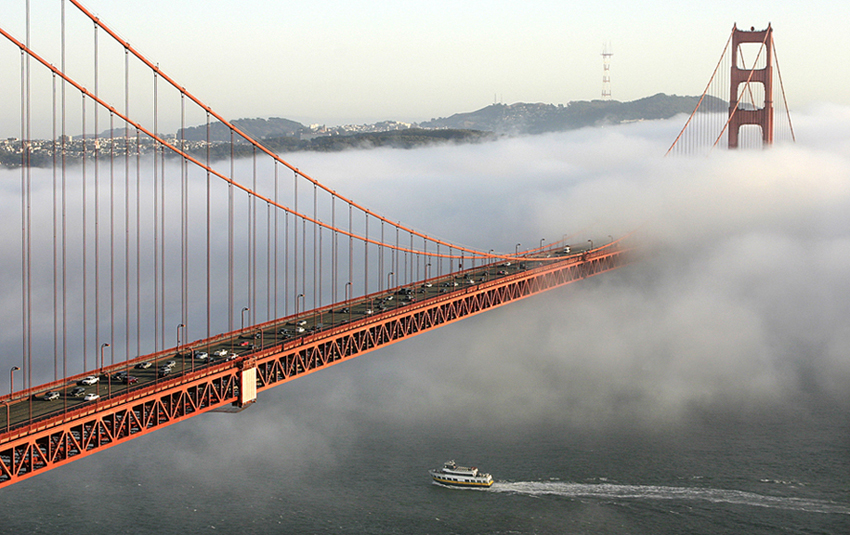 Golden Gate Bridge in Fog